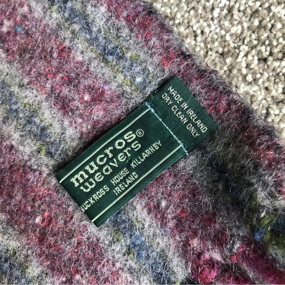 MUCRUS WEAVERS WOOL SCARF MADE IN IRELAND - Picture 4 of 5